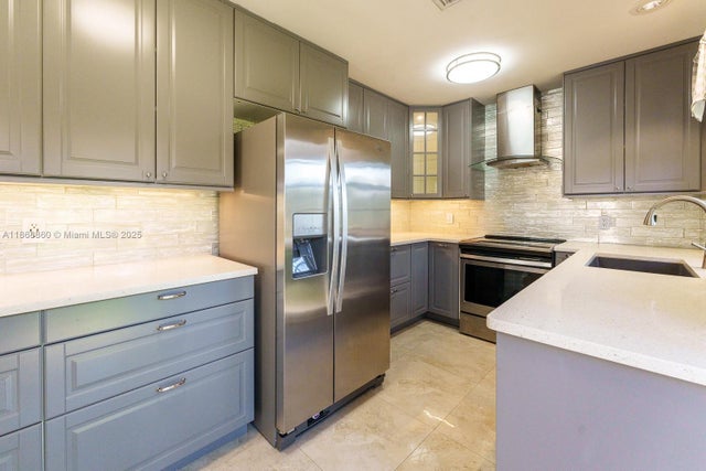3 of 34 - 1462 Springside Dr, Weston, FL