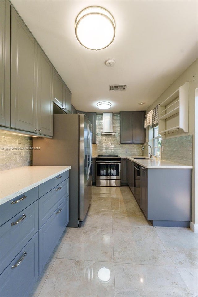 4 of 34 - 1462 Springside Dr, Weston, FL
