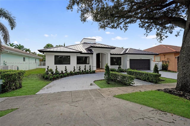 3 of 55 - 8560 Nw 169th Ter, Miami Lakes, FL