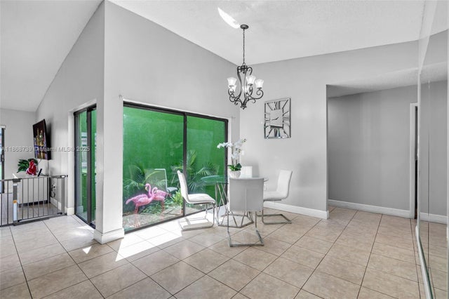 5 of 35 - 6646 Nw 175th Ter, Hialeah, FL