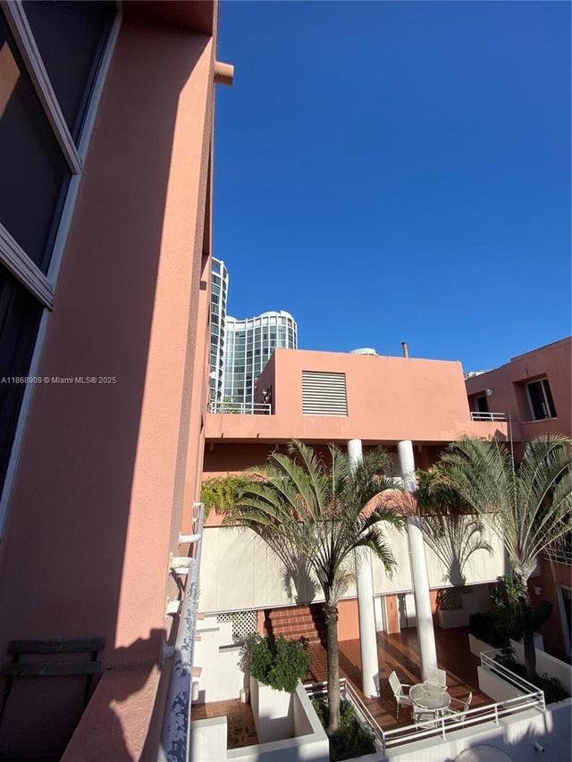 1 of 6 - 2801 Florida Ave 433, Coconut Grove, FL