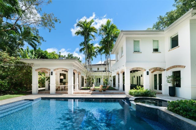 2 of 26 - 2820 Brickell Ave, Miami, FL