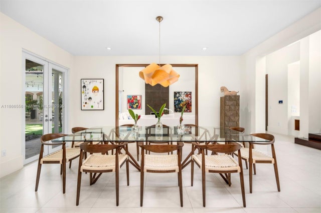 4 of 26 - 2820 Brickell Ave, Miami, FL