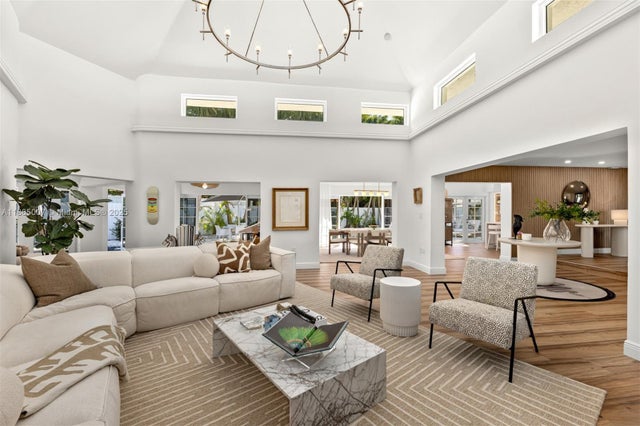 1 of 79 - 200 W Mcintyre St, Key Biscayne, FL