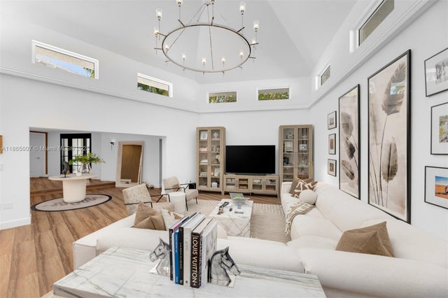2 of 79 - 200 W Mcintyre St, Key Biscayne, FL