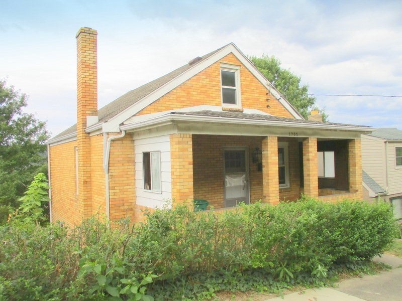 1705 Walnut Street, Ambridge