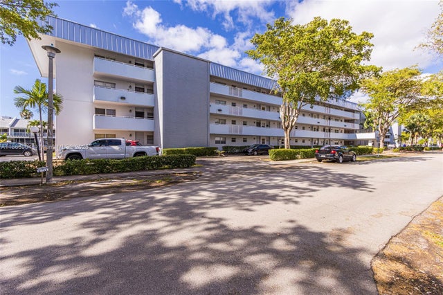 5 of 30 - 3600 Ne 170th St D-112, North Miami Beach, FL