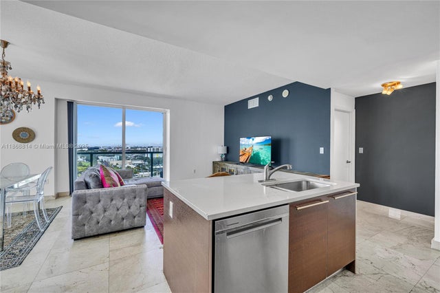 2 of 31 - 1900 N Bayshore Dr 1711, Miami, FL