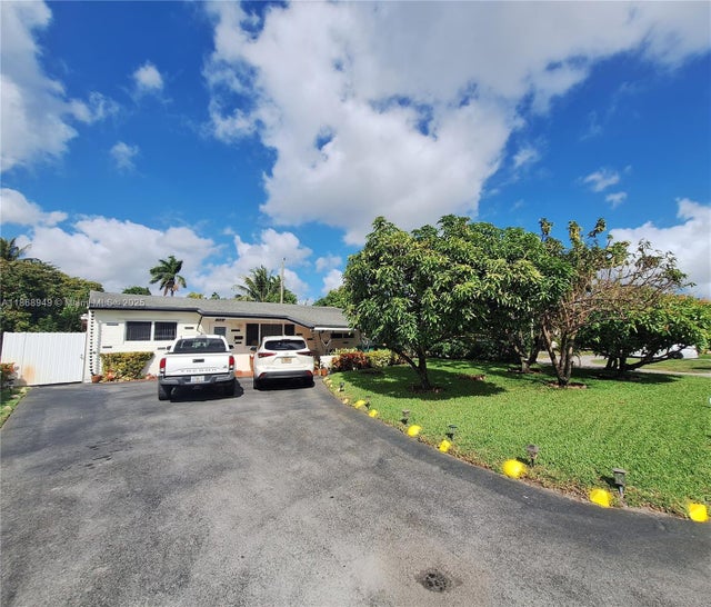 7561 Meridian St, Miramar