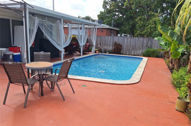 4 of 24 - 7561 Meridian St, Miramar, FL