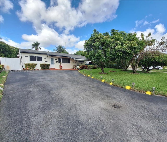 5 of 24 - 7561 Meridian St, Miramar, FL