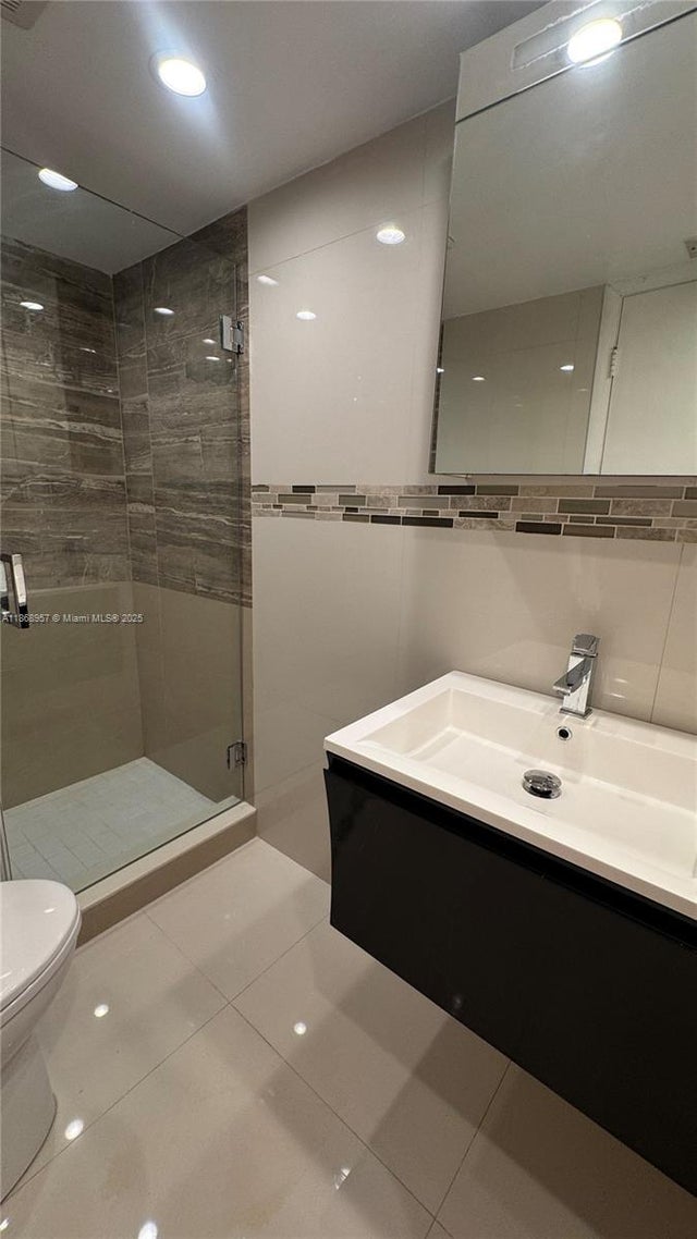 2 of 15 - 1701 Ne 191st St A214, Miami, FL