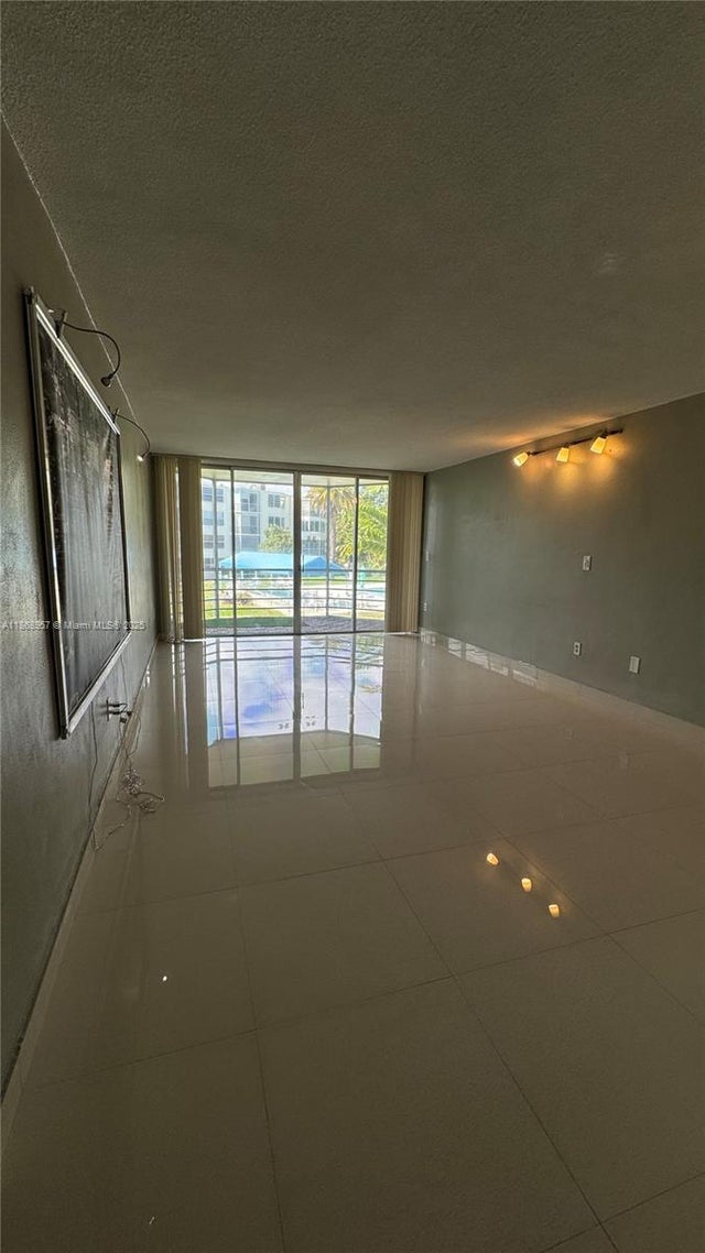 5 of 15 - 1701 Ne 191st St A214, Miami, FL