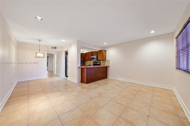4 of 30 - 9021 Sunrise Lakes Blvd 211, Sunrise, FL