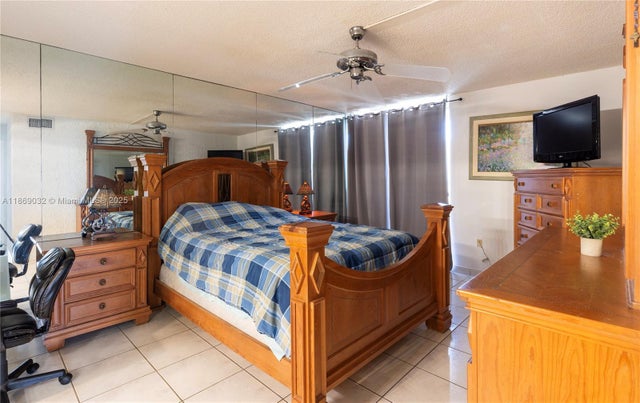 5 of 26 - 3200 Collins Ave 12-8, Miami Beach, FL