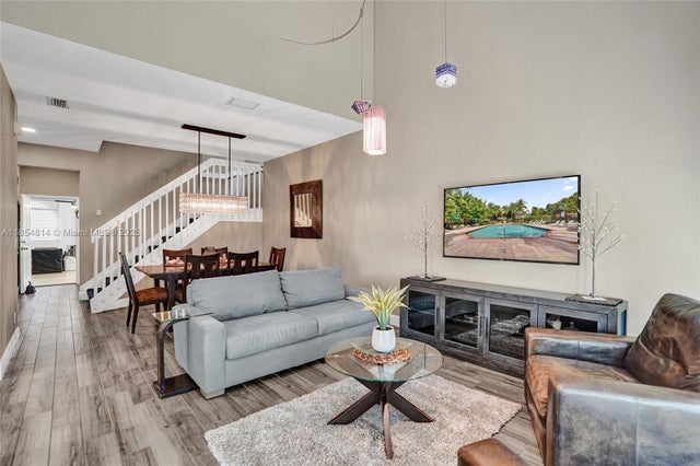 5 of 41 - 5724 Nw 120th Ave, Coral Springs, FL