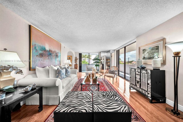 3 of 32 - 600 Biltmore Way 201, Coral Gables, FL