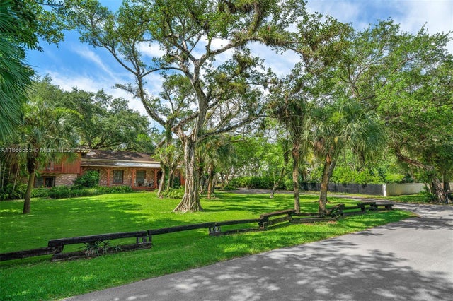 2 of 14 - 5440 Hammock Dr, Coral Gables, FL