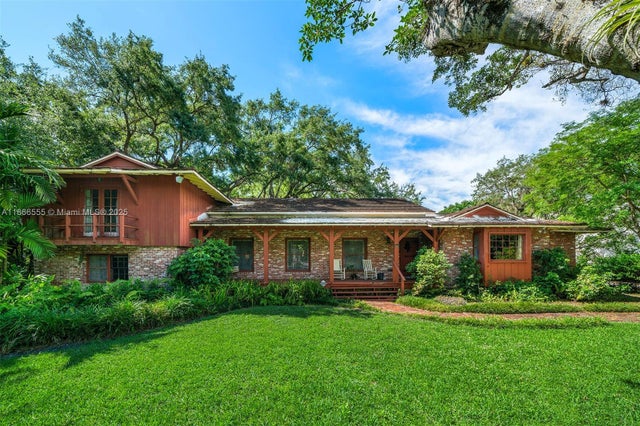 4 of 14 - 5440 Hammock Dr, Coral Gables, FL