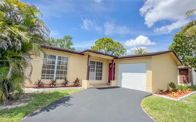 1 of 26 - 12020 Nw 34th Pl, Sunrise, FL