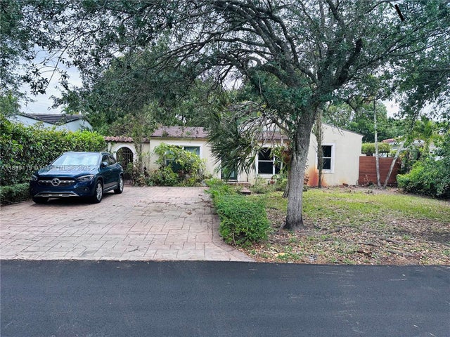 2 of 15 - 4371 Sw 14th St, Miami, FL