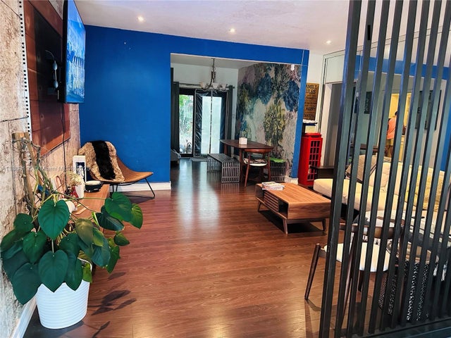 3 of 15 - 4371 Sw 14th St, Miami, FL