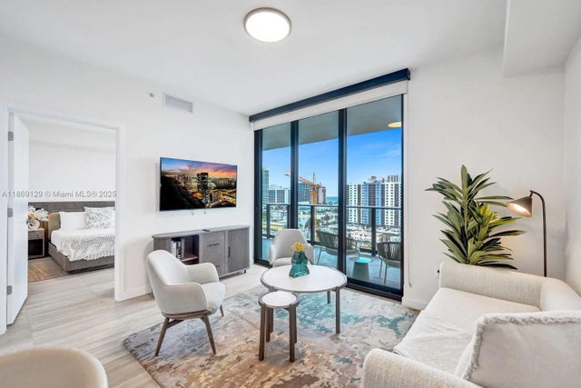 3 of 32 - 580 72nd 1004, Miami Beach, FL