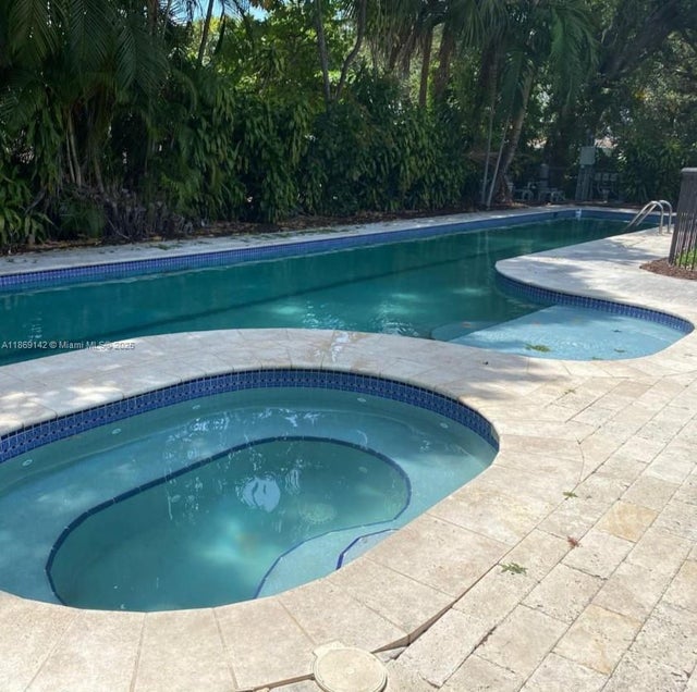 4 of 8 - 13236 Ne 4th Ave, North Miami, FL