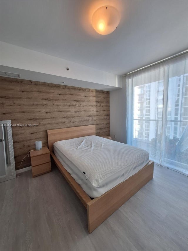 2 of 36 - 253 Ne 2nd St 2606, Miami, FL