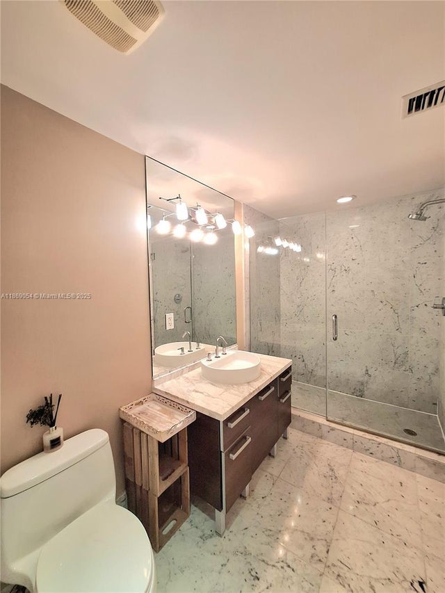 4 of 36 - 253 Ne 2nd St 2606, Miami, FL