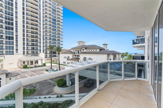 4 of 51 - 4775 Collins Ave 507, Miami Beach, FL