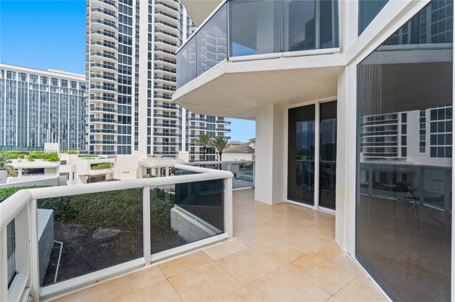 5 of 51 - 4775 Collins Ave 507, Miami Beach, FL