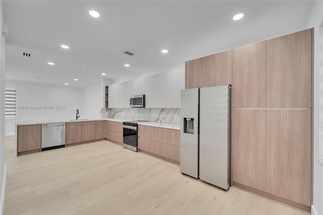1 of 60 - 704 Stanton Dr, Weston, FL
