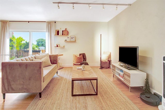 3 of 23 - 1100 Salzedo St 3b, Coral Gables, FL