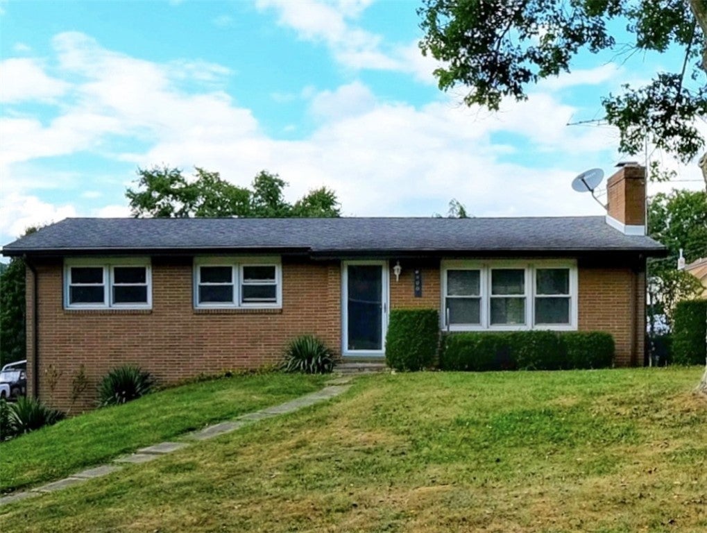 800 2nd Avenue, East Brady