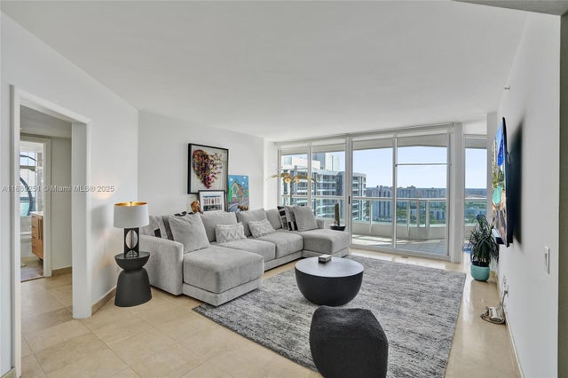 1 of 42 - 21205 Yacht Club Dr 3103, Aventura, FL