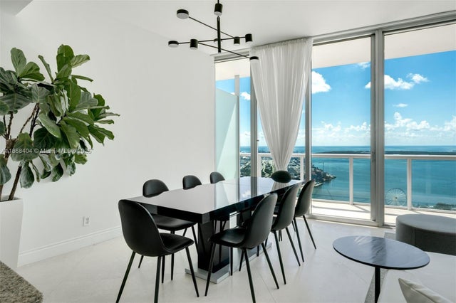 5 of 32 - 888 Biscayne Blvd 5507/5607, Miami, FL