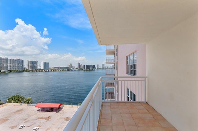 2 of 44 - 251 174th St 1005, Sunny Isles Beach, FL