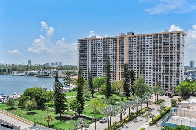 3 of 44 - 251 174th St 1005, Sunny Isles Beach, FL