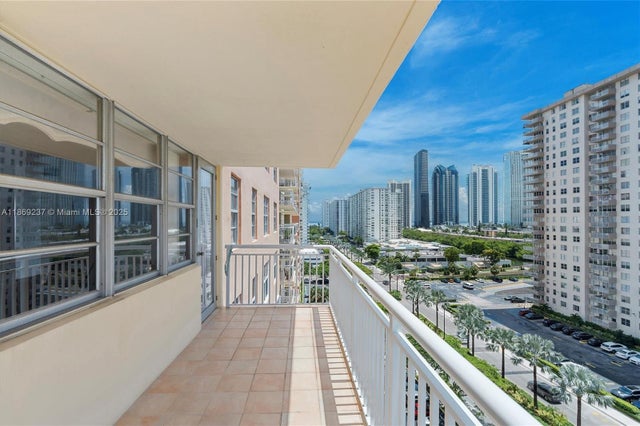 5 of 44 - 251 174th St 1005, Sunny Isles Beach, FL