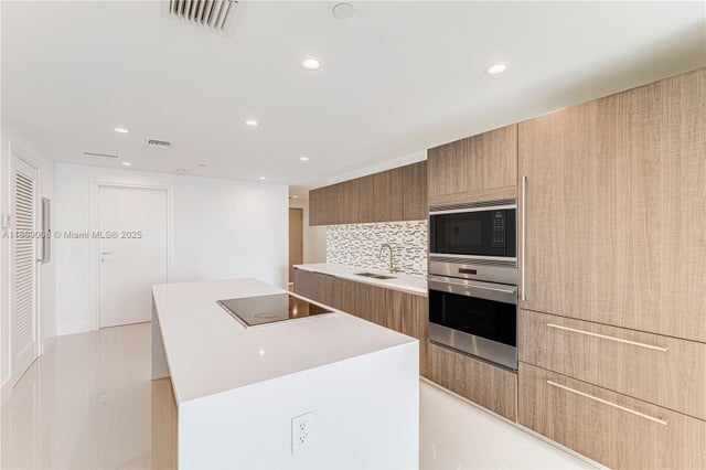 5 of 26 - 1150 102nd St 703, Bay Harbor Islands, FL