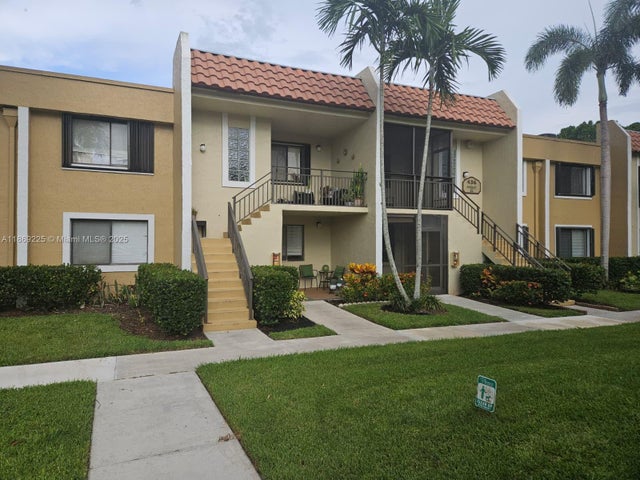 1 of 24 - 436 Lakeview Dr 104, Weston, FL