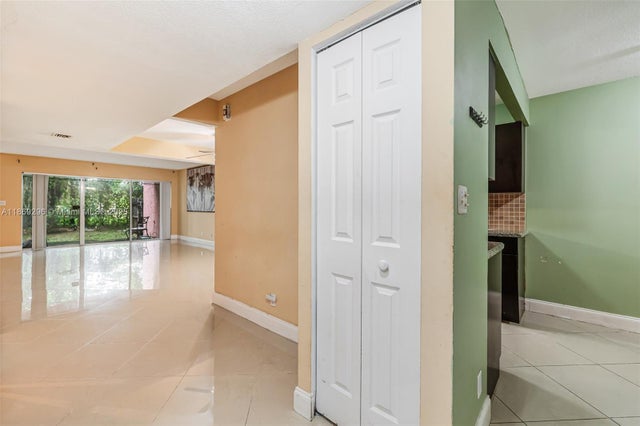 4 of 53 - 1657 Nw 58th Ave 15, Lauderhill, FL