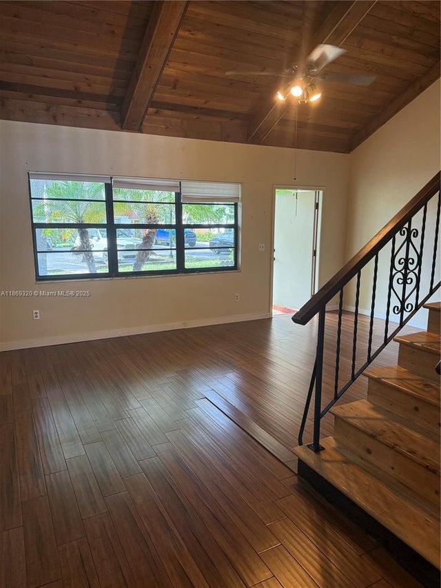 4 of 19 - 2111 N 14th Ave, Hollywood, FL