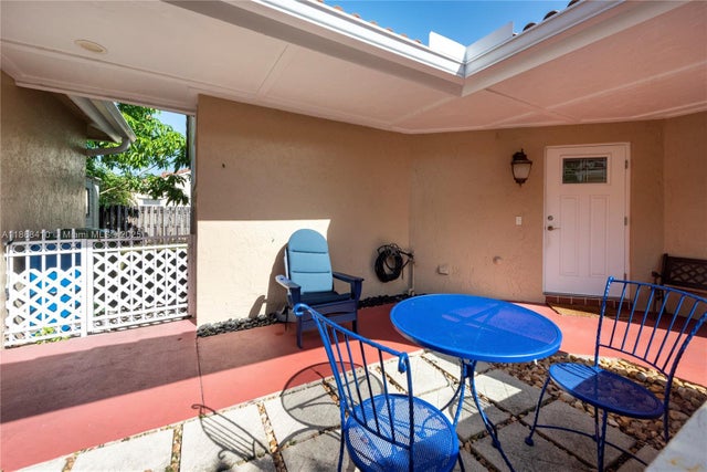 4 of 29 - 1426 Seagrape Cir, Weston, FL