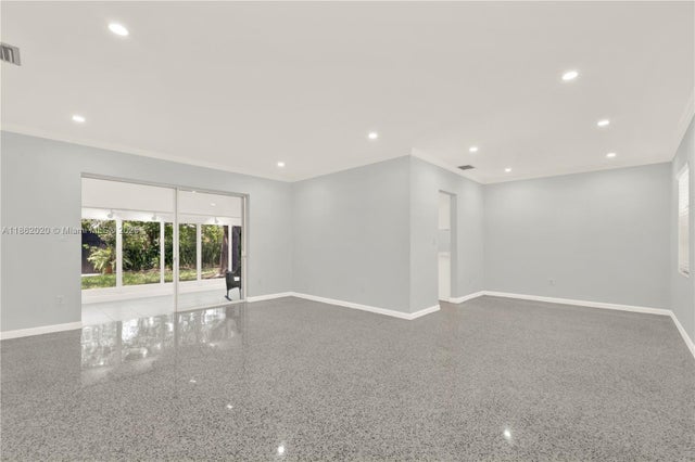 5 of 32 - 16022 Sw 98th Ave, Miami, FL