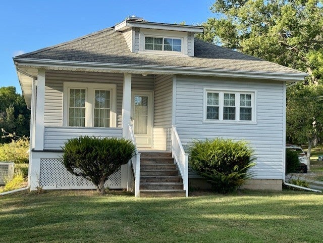 727 Twin Oaks Drive, Shenango