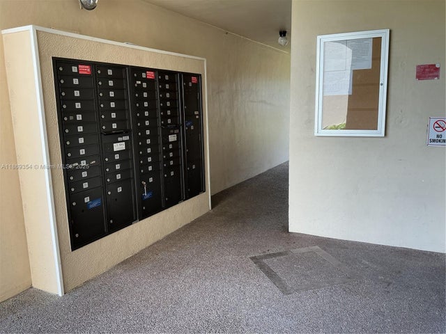 3 of 16 - 2600 W Sunrise Lakes Dr 305, Sunrise, FL