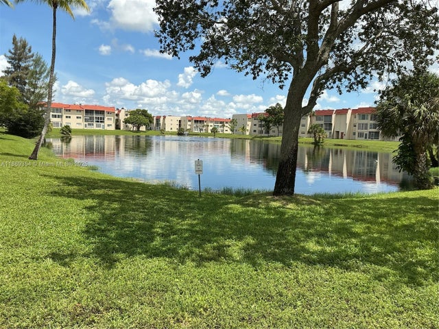 5 of 16 - 2600 W Sunrise Lakes Dr 305, Sunrise, FL