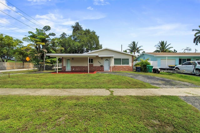 2 of 28 - 846 Nw 10th Ave, Dania Beach, FL